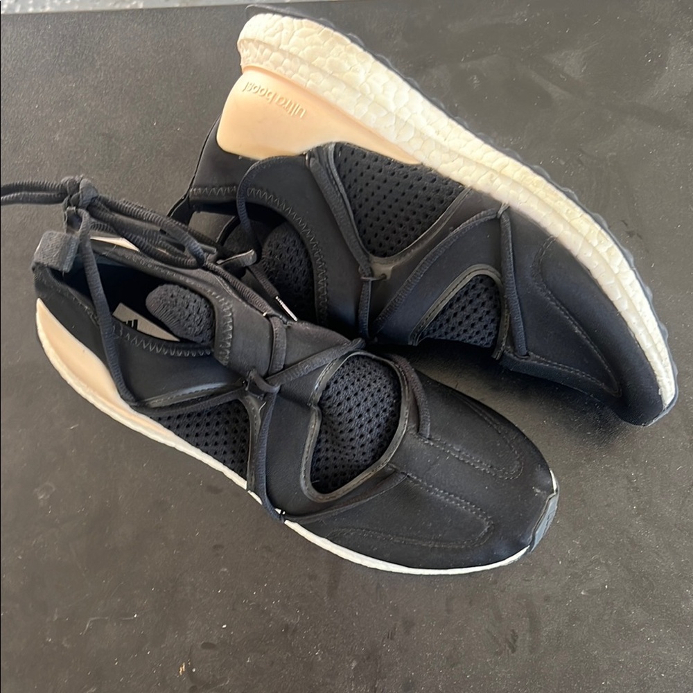 Y-3 Black and Tan Athletic Shoes with Modern Silhouette Stella McCartney